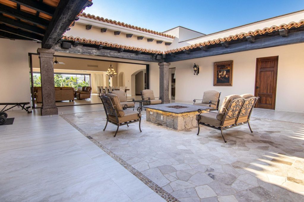 Golf Villa 36, Diamante – Homes For Sale In Diamante Golf Villa 36, Golf Villas, Diamante: Patio