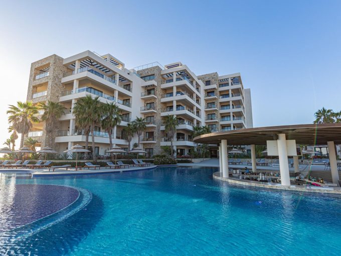 Ocean Club Residences 509, Ocean Club Residences, Diamante: Beachfront Building And Pool
