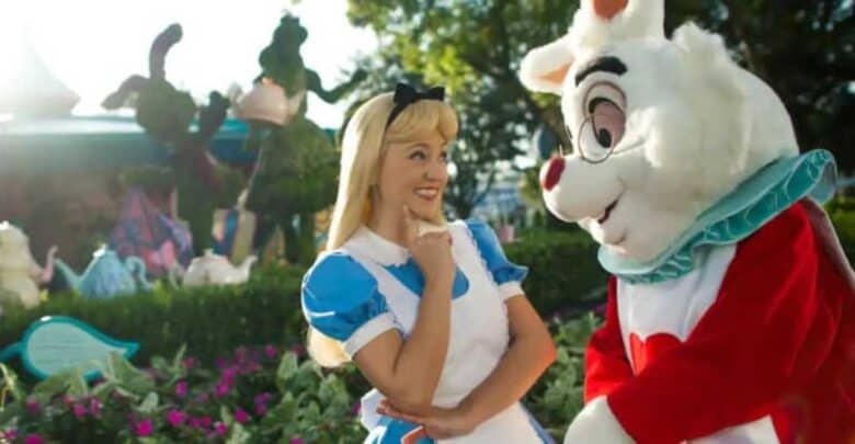 Alice and White Rabbit