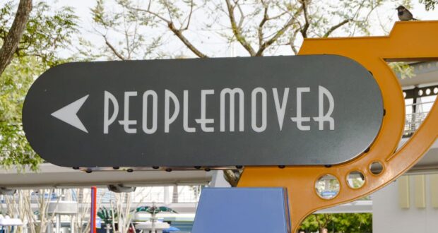 TOMORROWLAND-PEOPLEMOVER