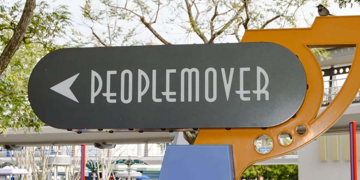 TOMORROWLAND-PEOPLEMOVER
