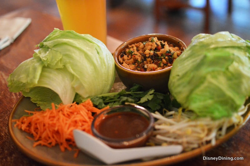 yak-and-yeti-food-lettuce