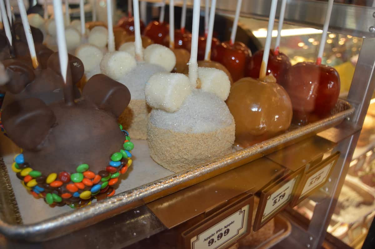 mickey-candy-apple