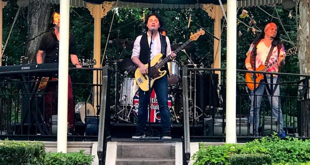 Epcot_WorldShowcase_RockBand_UK