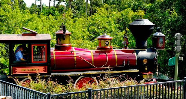 railroad-train-magic-kingdom
