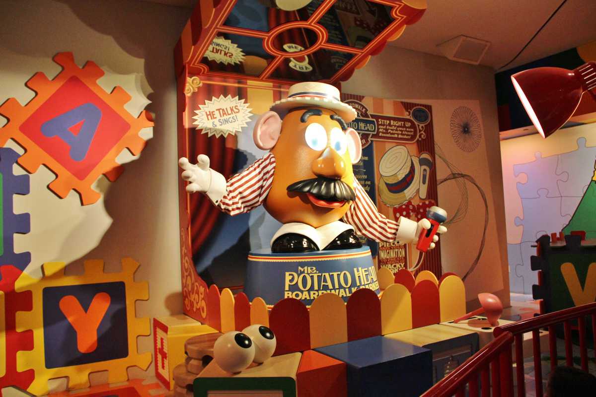 Mr Potato Head on Toy Story Mania!