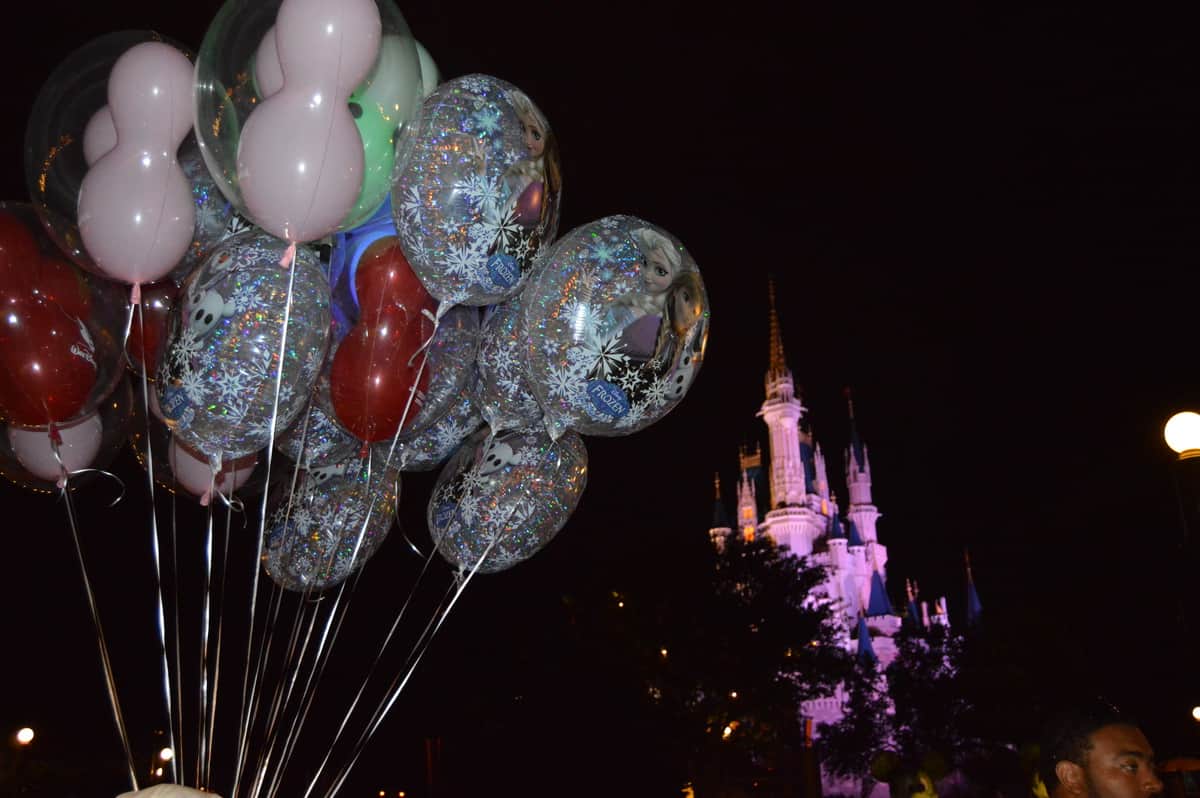balloons-night-castle