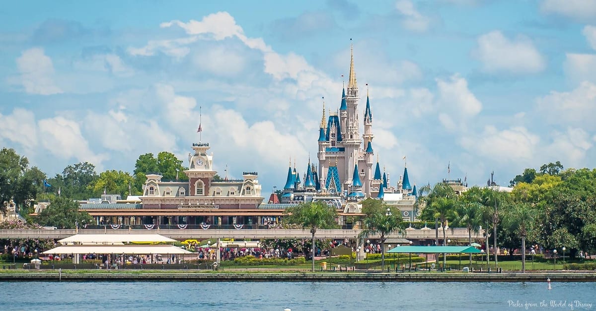 train-station-magic-kingdom