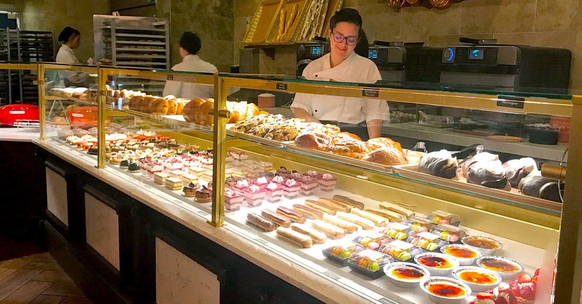 Les Halles Boulangerie Patisserie EPCOT France Pavilion
