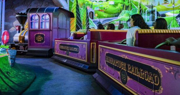All aboard Mickey & Minnie’s Runaway Railway at Disney’s Hollywood Studios, where guests zip through animated, vibrant scenes.