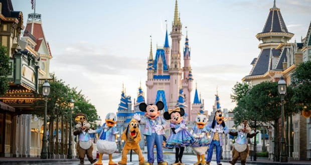 disney-world-mickey-characters