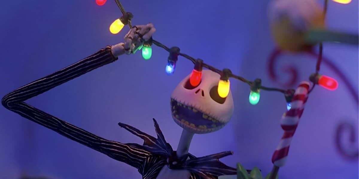 jack-skellington looking at lights