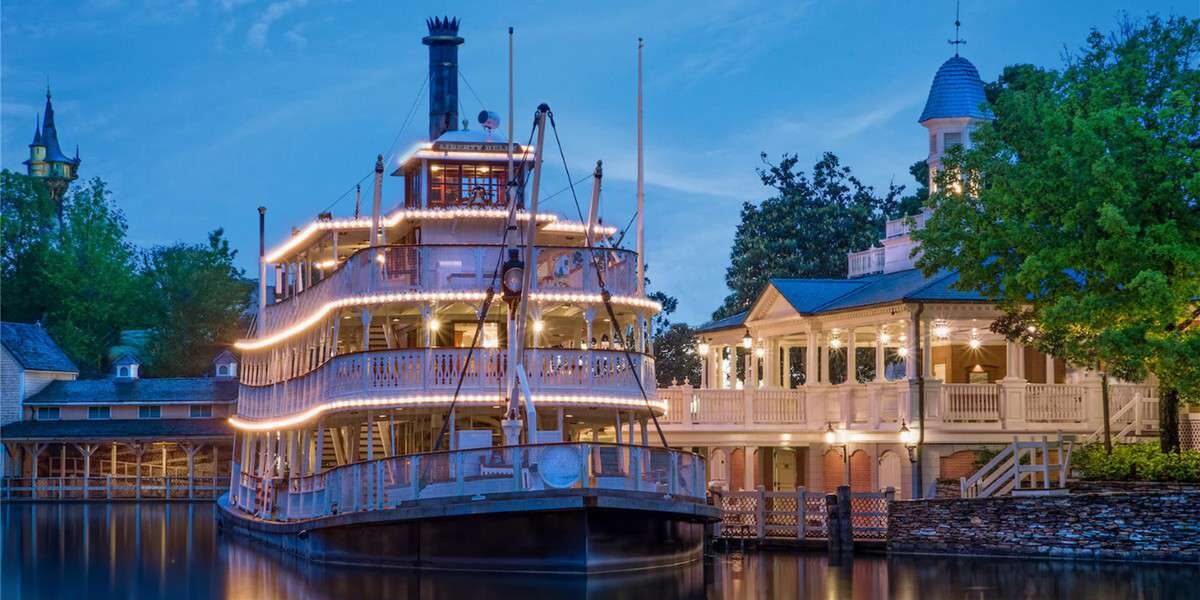 boat-liberty-disney