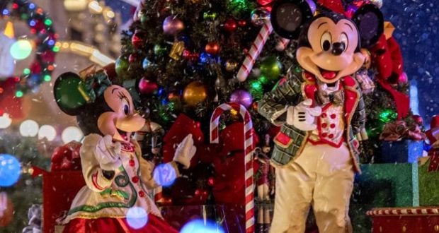 mickey and minnie holiday christmas