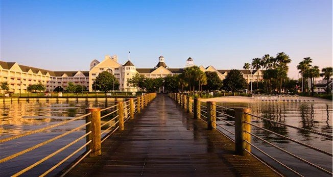yacht-club