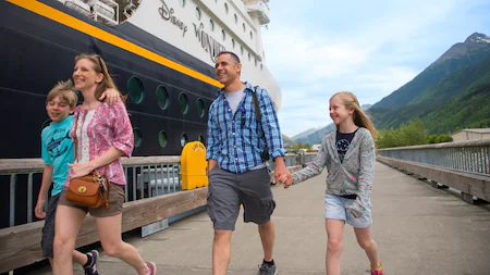 cruise-disney-guests