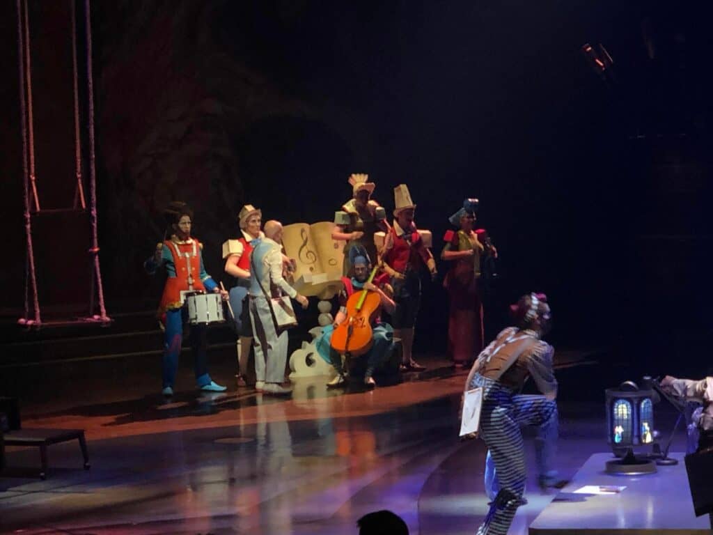 Drawn to Life’s Opening Night bursts with energy as Cirque du Soleil artists in vibrant costumes thrill the audience, playing live music on a spectacularly lit stage and bringing the magic of Disney animation to life.