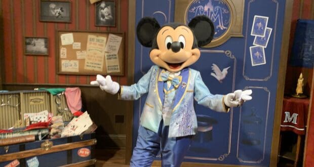 mickey-mouse-magic-kingdom
