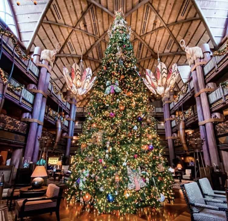 disneys-animal-kingdom-lodge-christmas