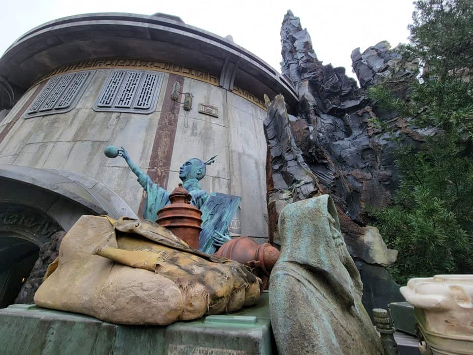 great-movie-ride-foot-batuu