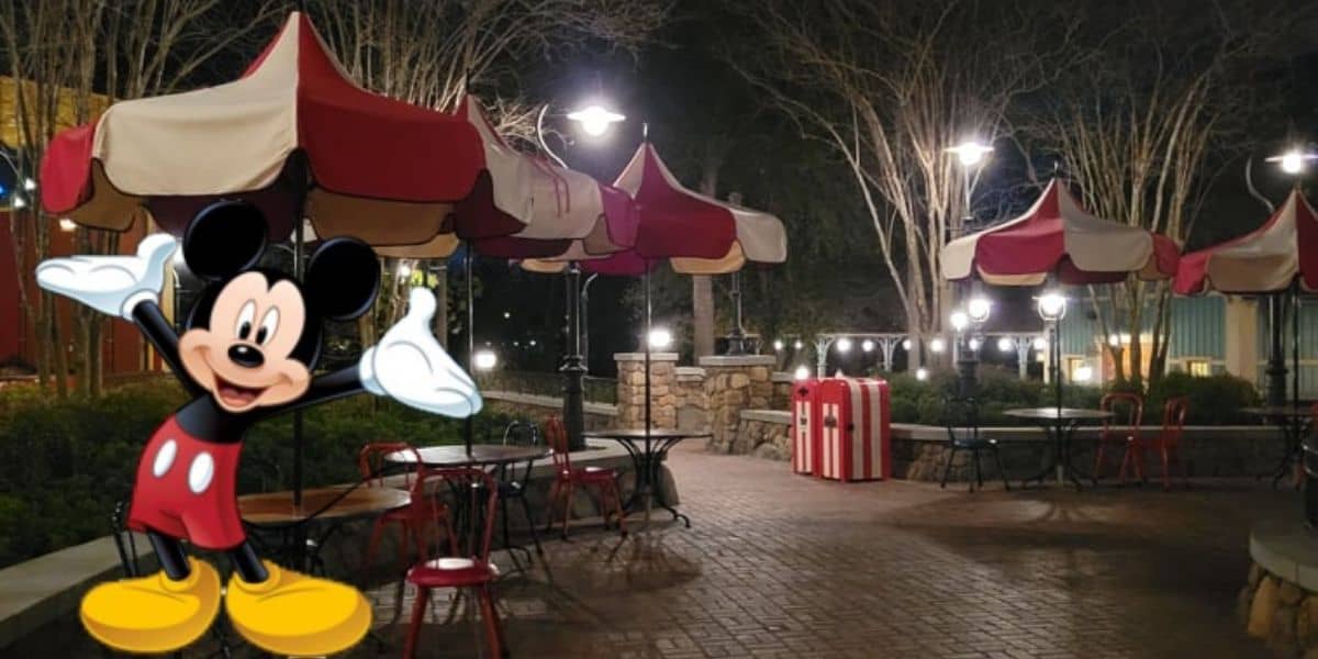 mickey-dining-table-empty