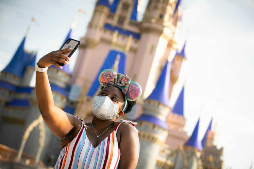 castle-phone-mobile-guest