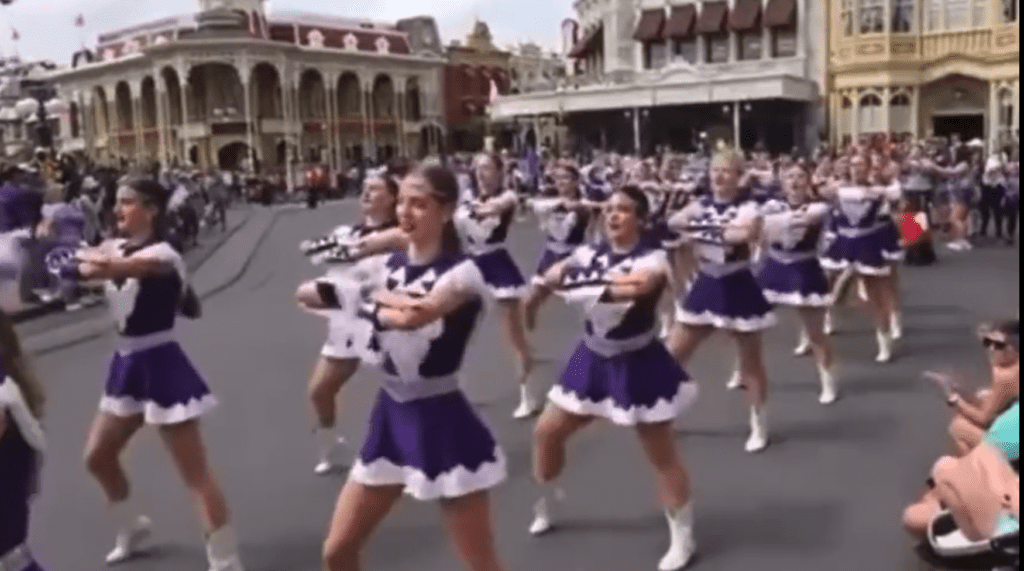 marching-band-disney