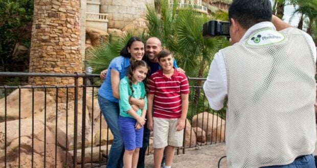 photo-pass-disney-camera-guests
