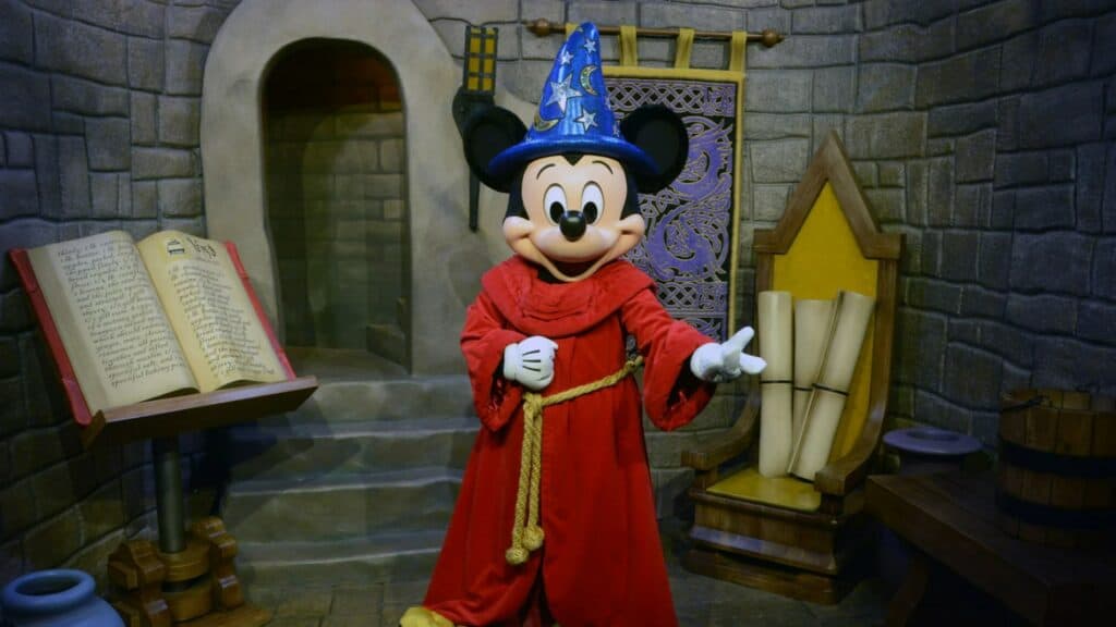 mickey-mouse-character