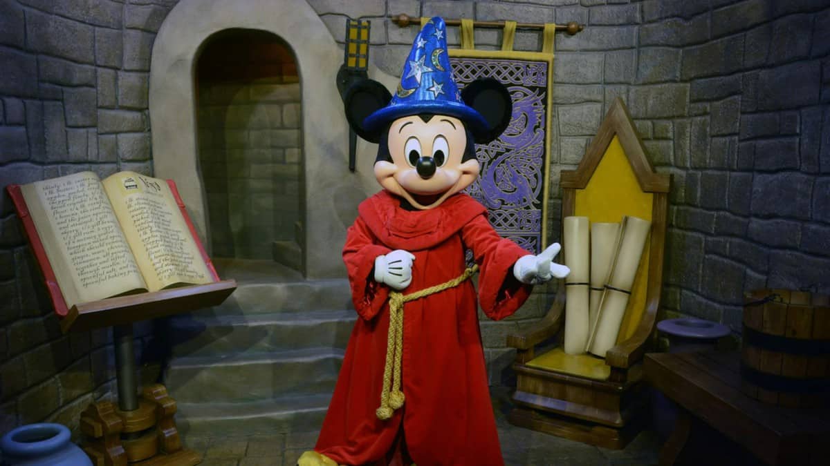 mickey-mouse-character