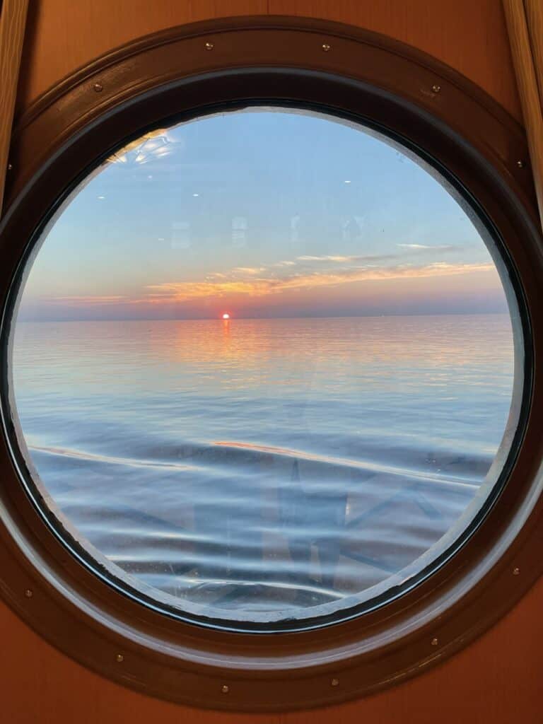 disney-cruise-sunset