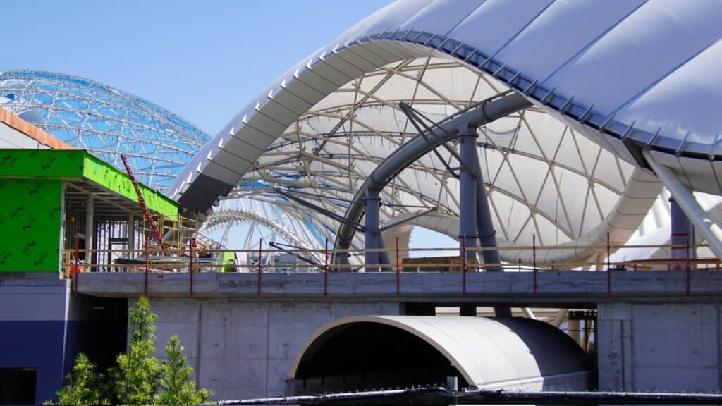 magic-kingdom-tron-coaster-construction