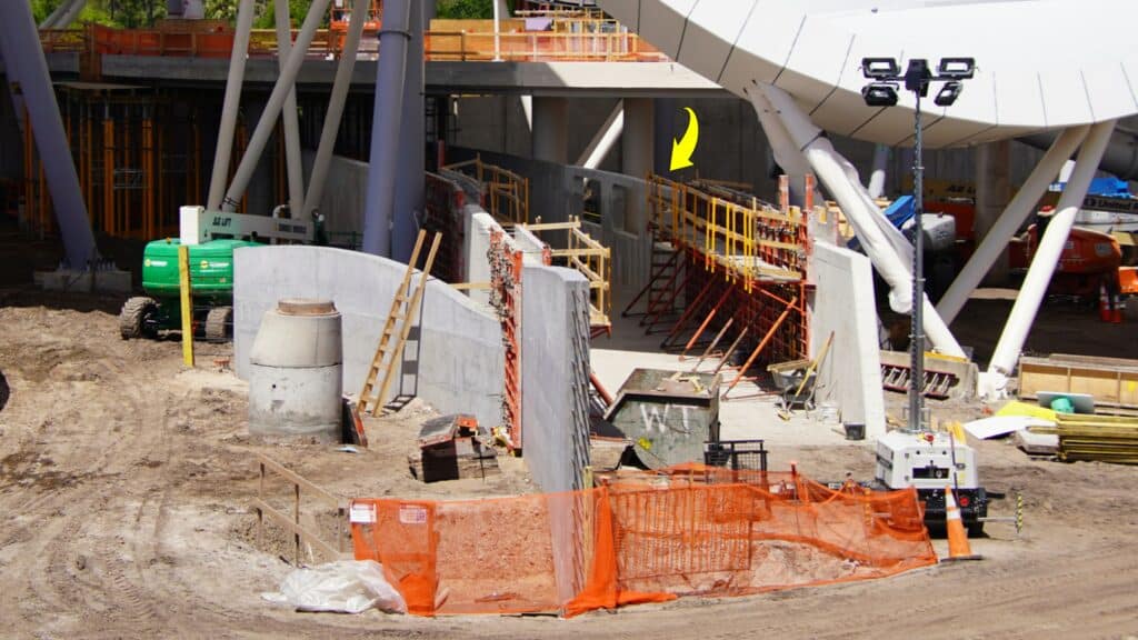 magic-kingdom-tron-coaster-construction