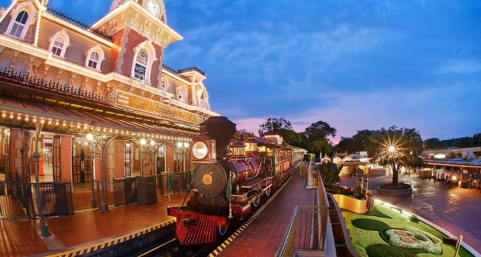 train-railroad-magic-kingdom