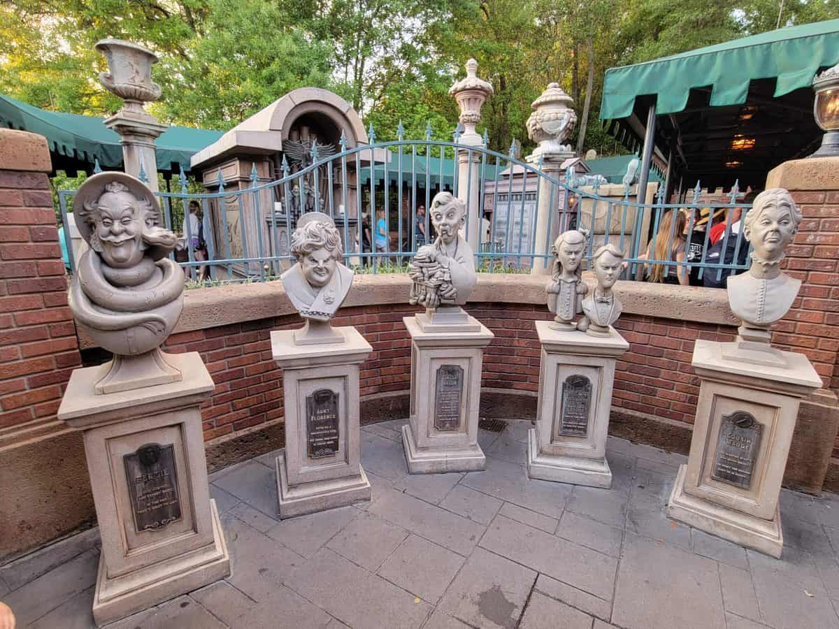 haunted-mansion-busts