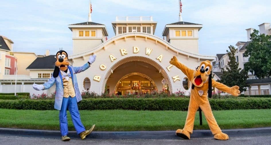 disney-boardwalk-resort-goofy-pluto