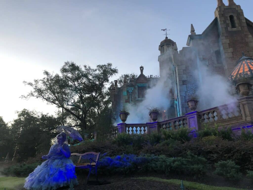 haunted-mansion-halloween
