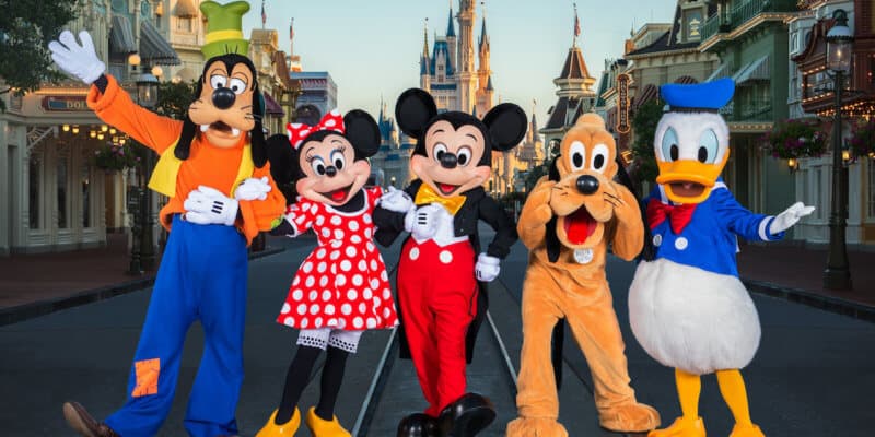disney-characters-magic-kingdom