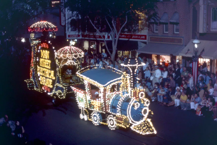 Main Street Electrical Parade
