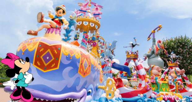 disney-festival-fantasy-parade