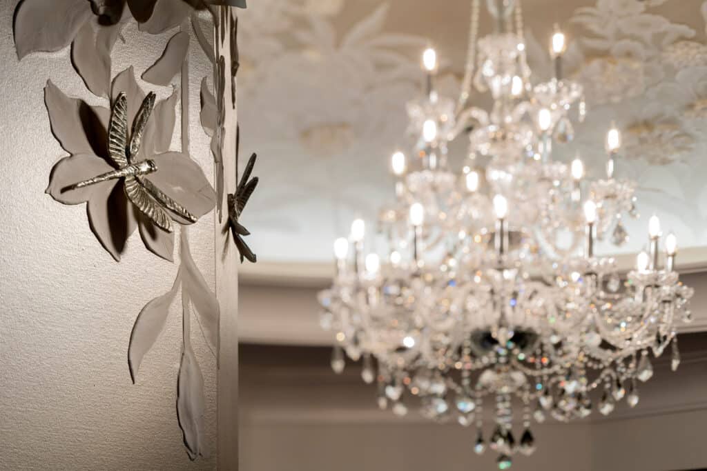 Victoria & Albert's
