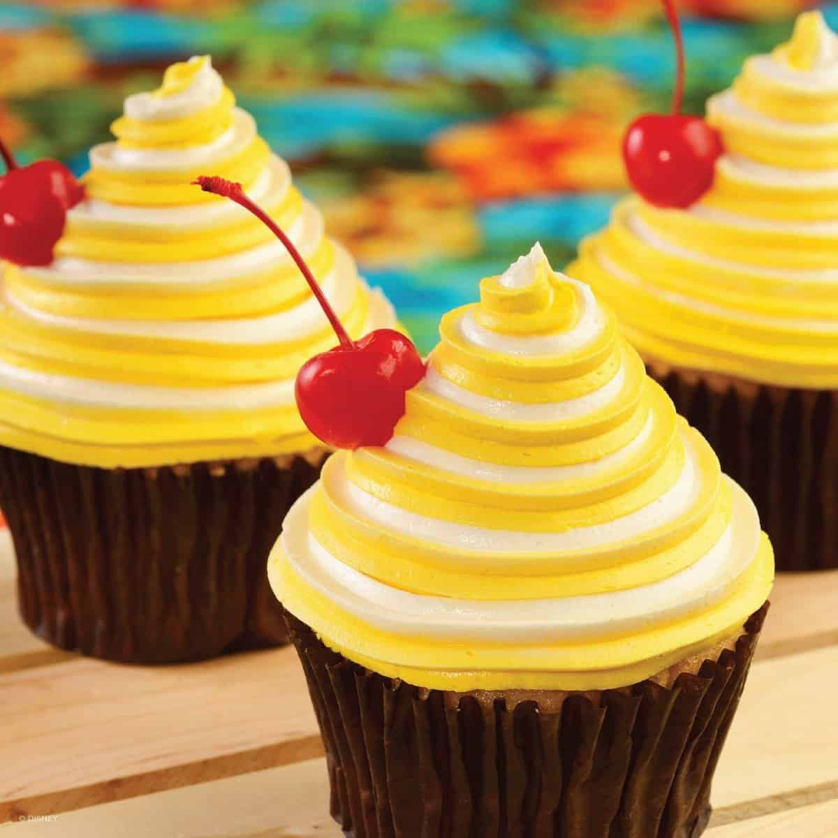 DOLE Whip Cupcake