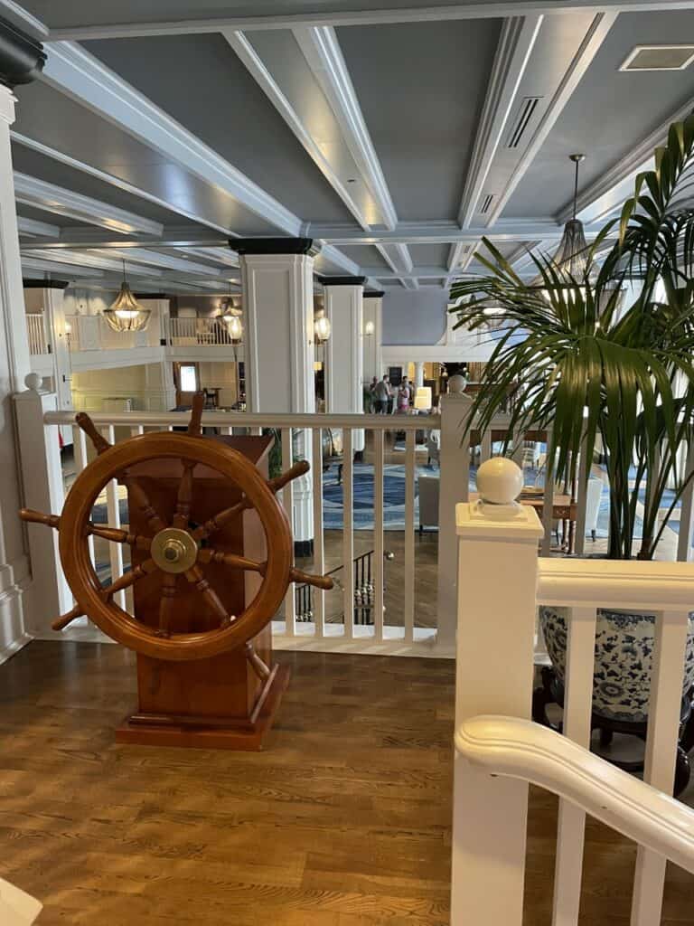 yacht-club-lobby