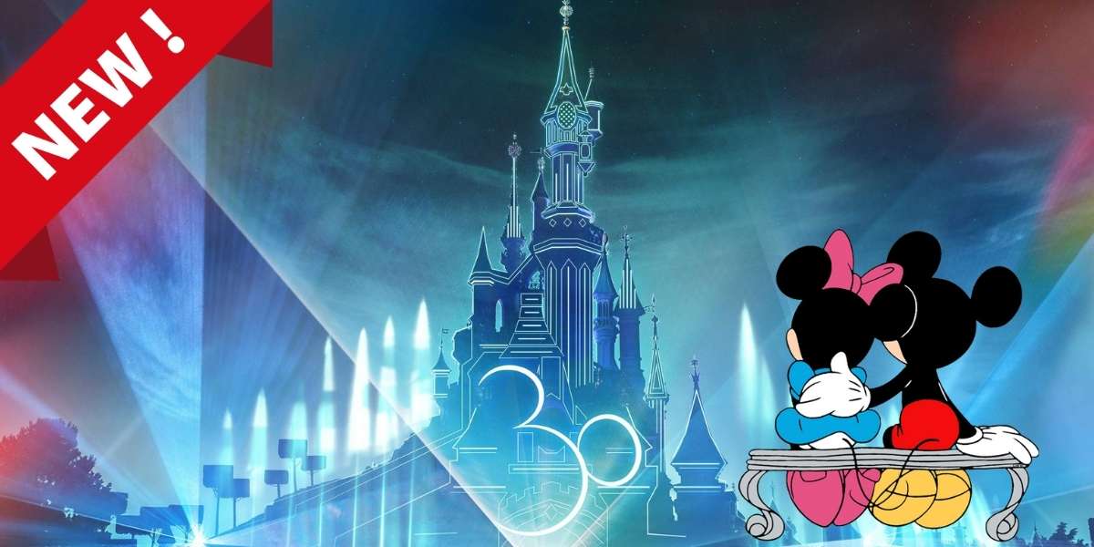 Mickey and Minnie relax on a bench, gazing at the dazzlingly illuminated Sleeping Beauty Castle, while "NEW!" and a giant "30" celebrate Disneyland Paris’ unforgettable D-Light spectacular.
