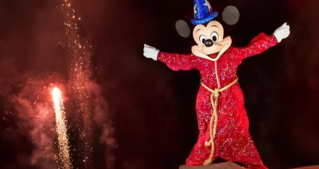 fantasmic sorcerer mickey