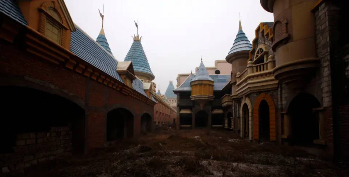 china's abandoned disneyland park