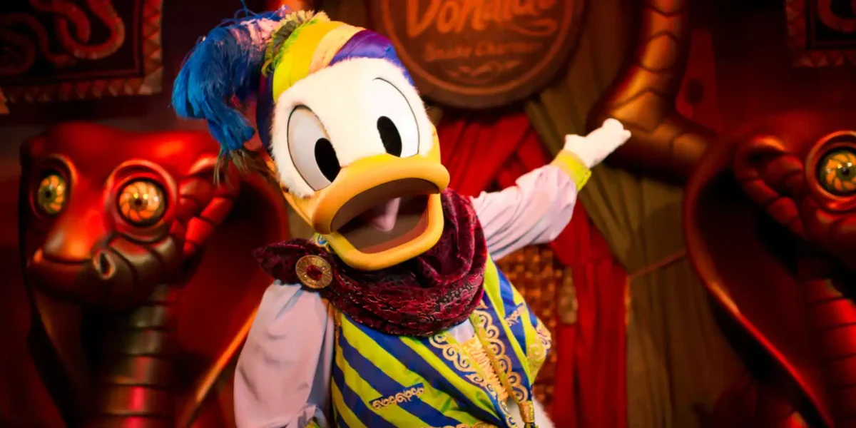 Donald Duck at Pete's Silly Sideshow