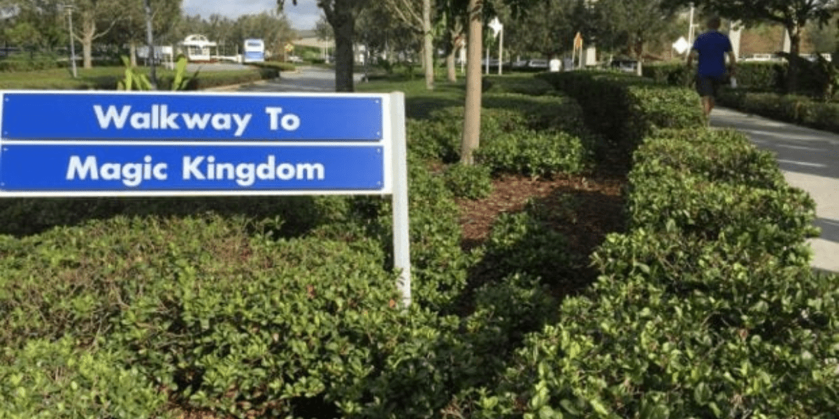 Walk-Path-to-Magic-Kingdom-Contemporary-Resort