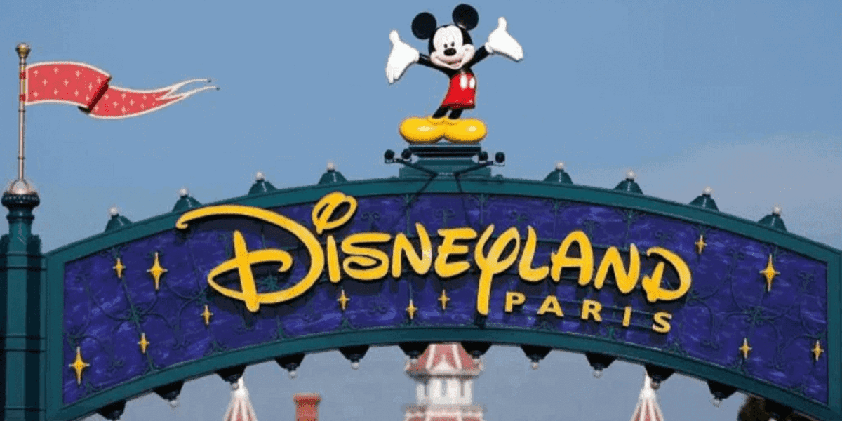 Disneyland Paris Signage