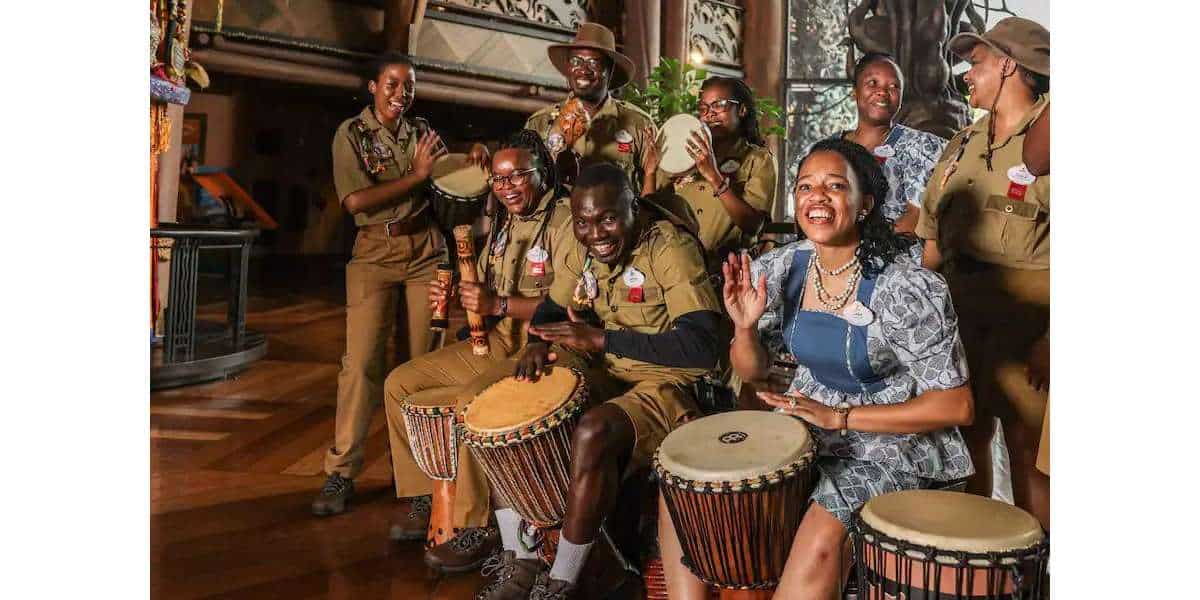 Cultura; Representatives at Disney's Animal Kingdom Lodge